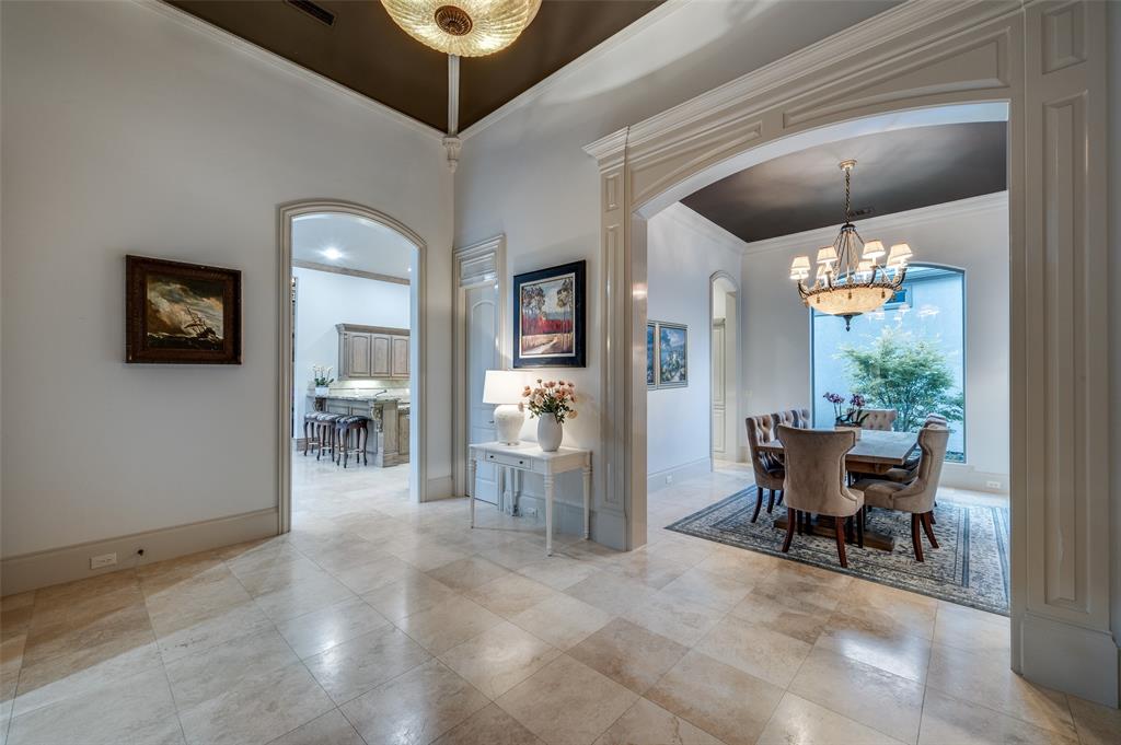 6049 Arrowhead Drive