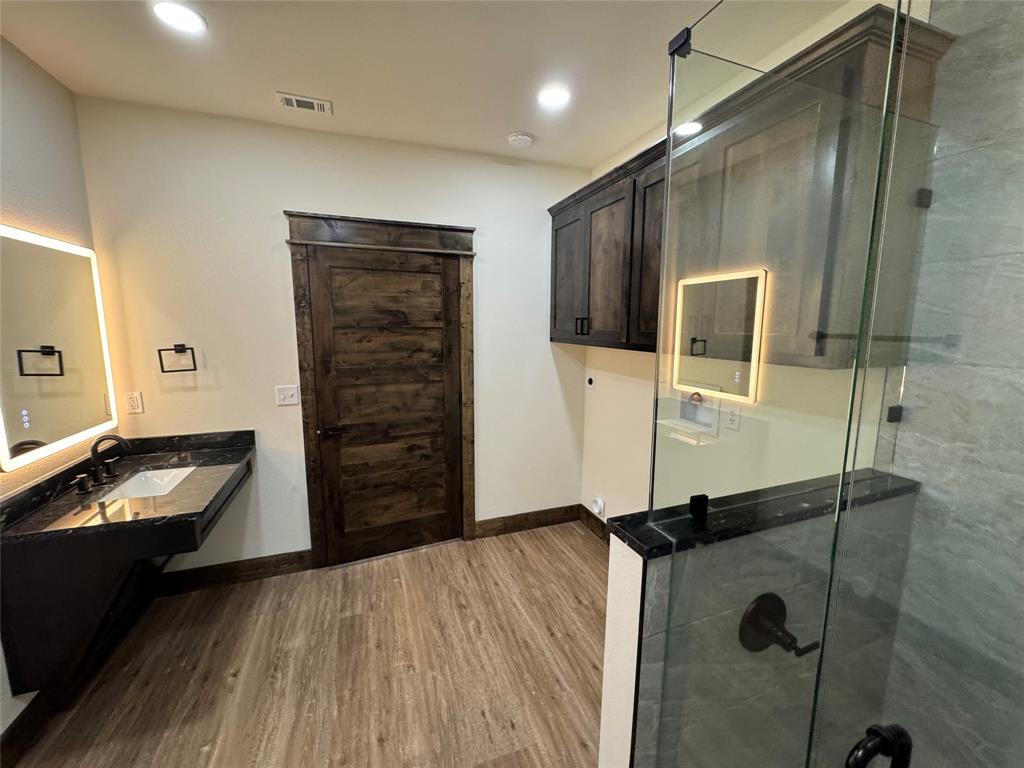 THE CHARLES AND PEG PEARCY ADDITION - Commercial Lease