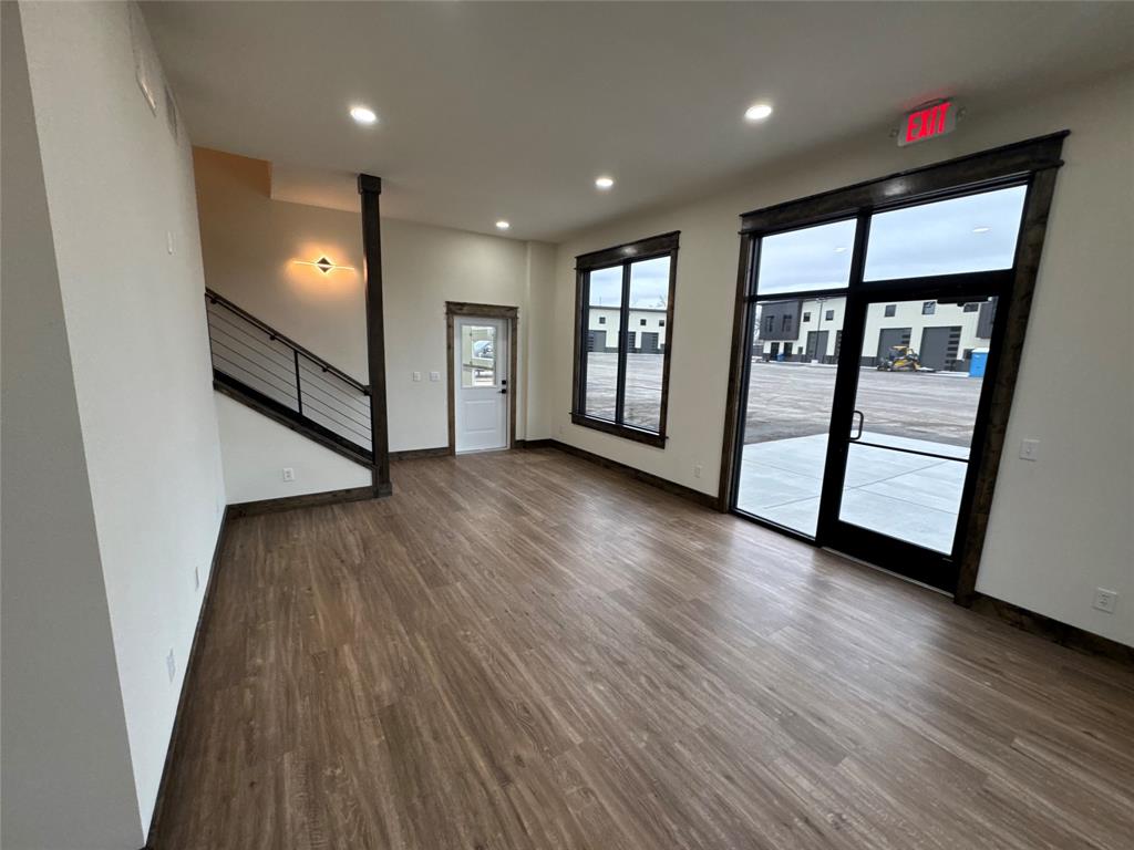 THE CHARLES AND PEG PEARCY ADDITION - Commercial Lease