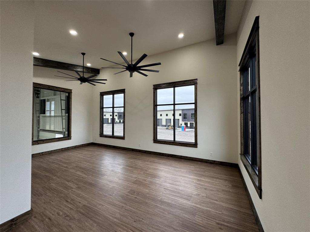 THE CHARLES AND PEG PEARCY ADDITION - Commercial Lease