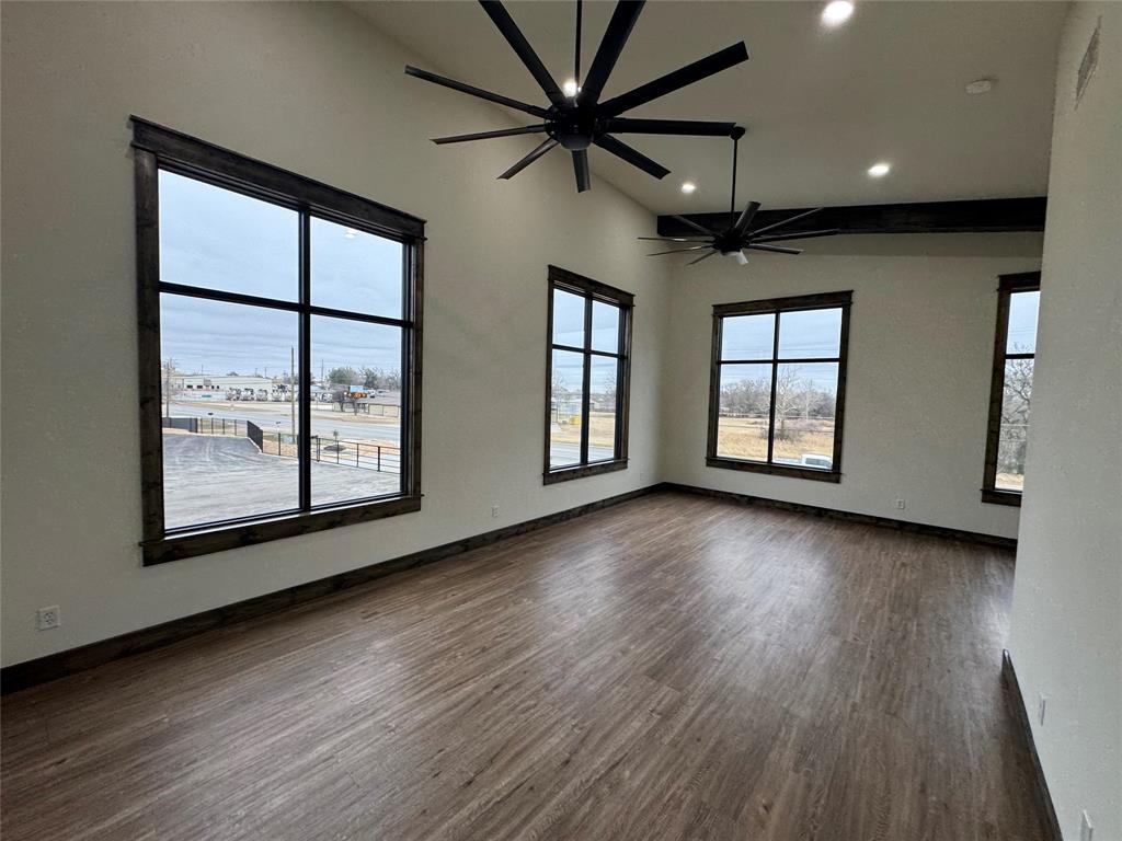 THE CHARLES AND PEG PEARCY ADDITION - Commercial Lease