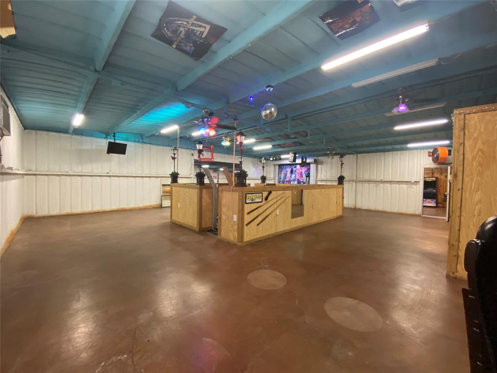 17.281 AB 1217 TR 14 A Butler - Commercial Sale