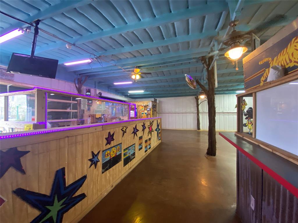 17.281 AB 1217 TR 14 A Butler - Commercial Sale