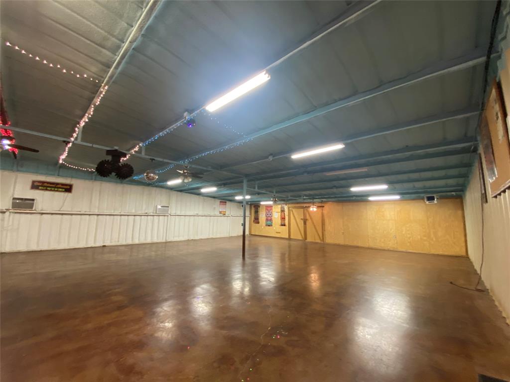 17.281 AB 1217 TR 14 A Butler - Commercial Sale