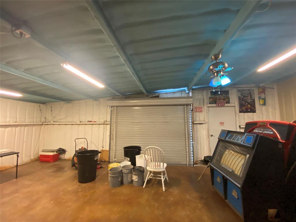 17.281 AB 1217 TR 14 A Butler - Commercial Sale