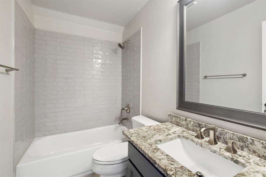 PINE RIDGE ESTATES PHASE ONE (CMC), BLK D, LOT 8 - Residential