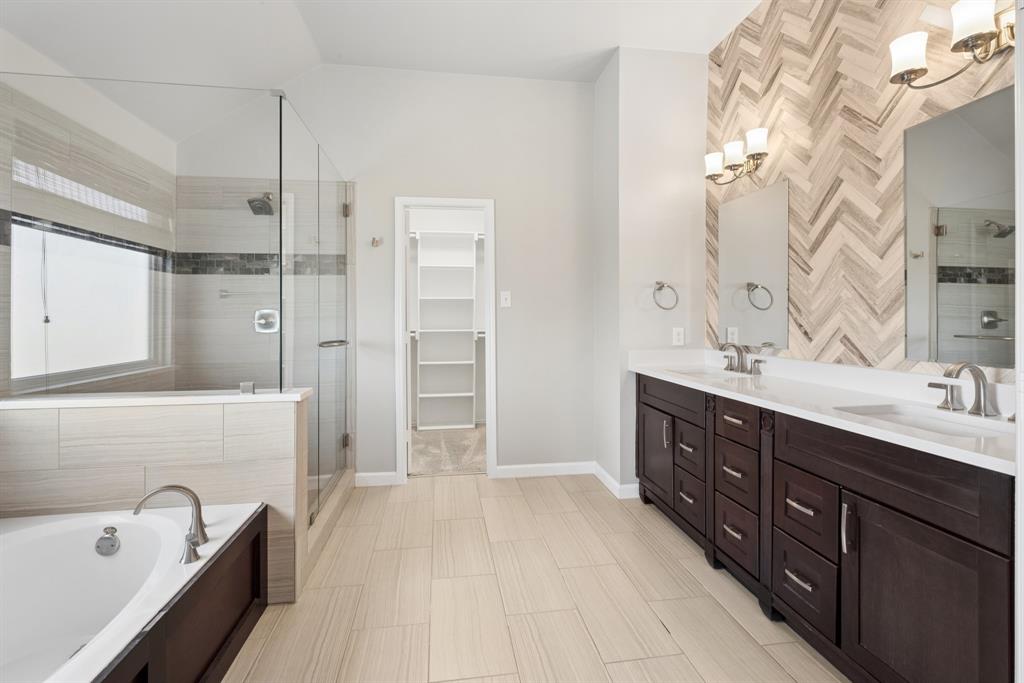 PINE RIDGE ESTATES PHASE ONE (CMC), BLK D, LOT 8 - Residential