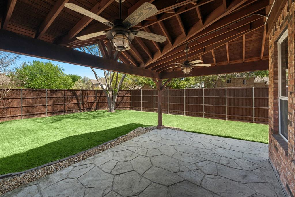 PINE RIDGE ESTATES PHASE ONE (CMC), BLK D, LOT 8 - Residential