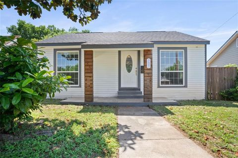 Tiny photo for 703 N Jester Avenue, Dallas, TX 75211 (MLS # 21101704)