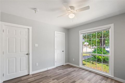 Tiny photo for 703 N Jester Avenue, Dallas, TX 75211 (MLS # 21101704)