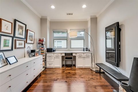 Tiny photo for 5608 Longview Street, Dallas, TX 75206 (MLS # 21089601)