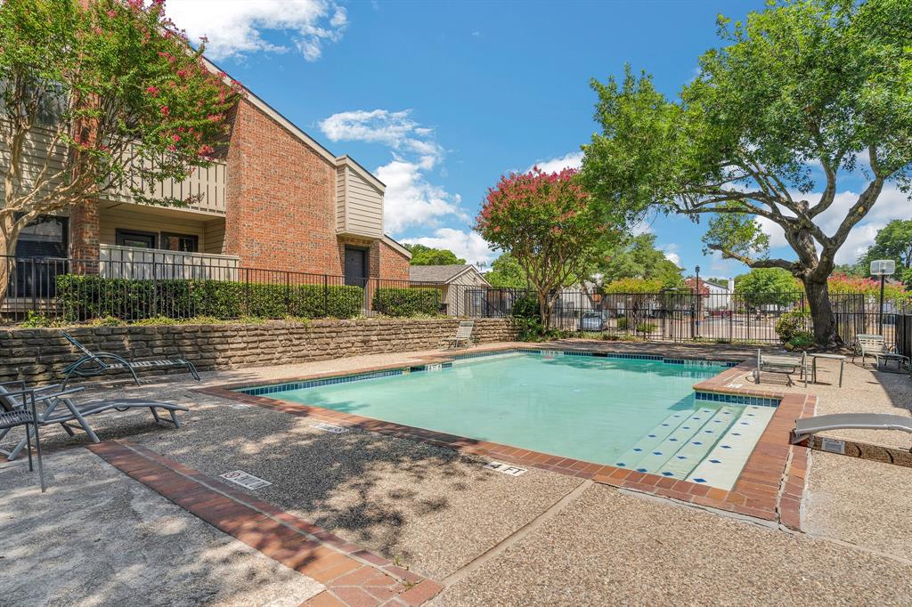 Trinity Royal Condos - Residential