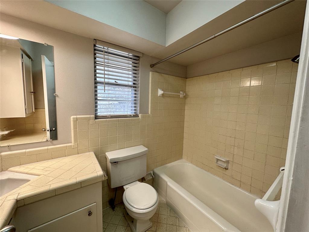 University Terrace Rev - Residential Lease