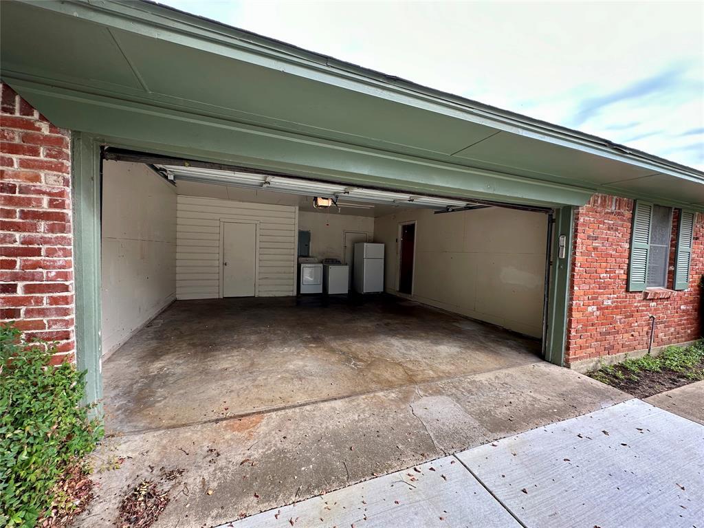 University Terrace Rev - Residential Lease