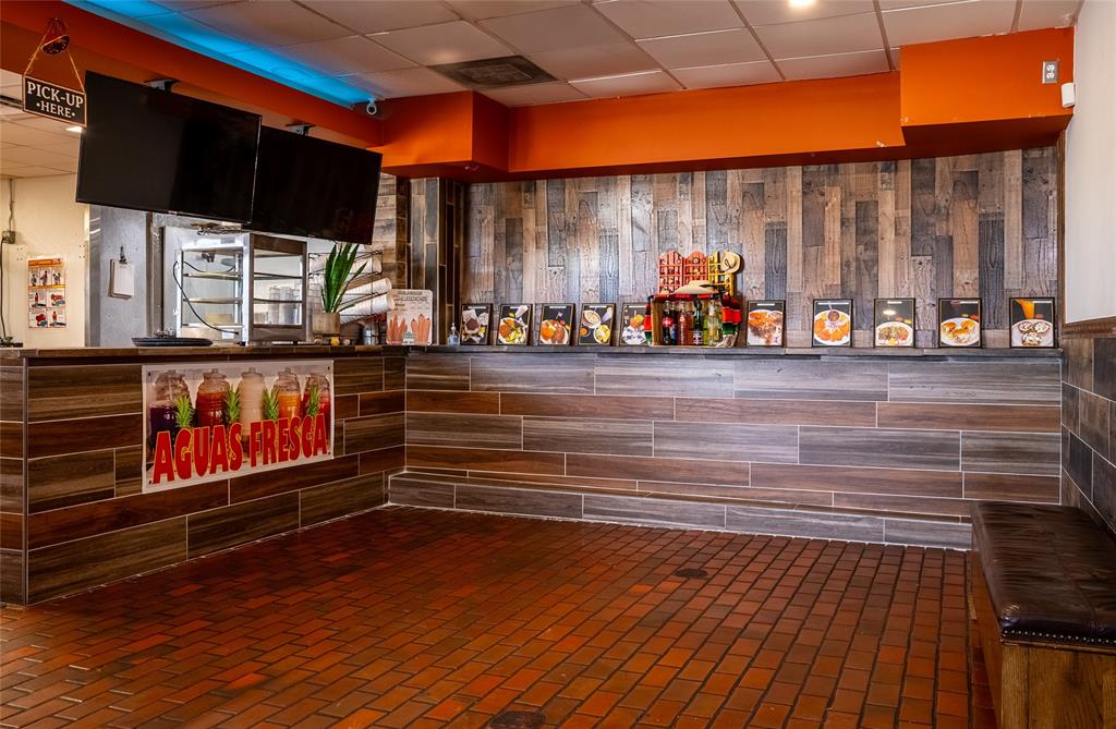 Unknown - Commercial Sale