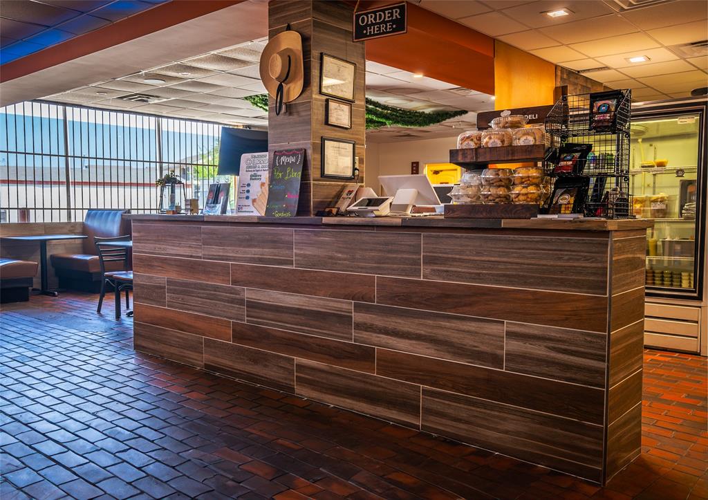 Unknown - Commercial Sale