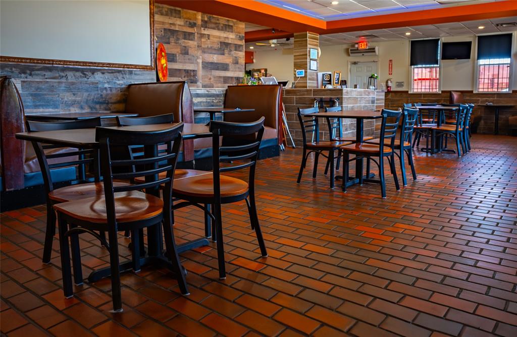 Unknown - Commercial Sale