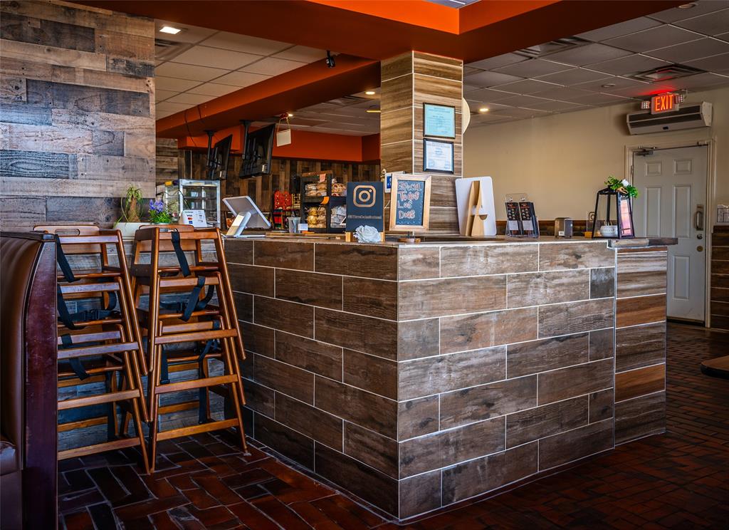 Unknown - Commercial Sale