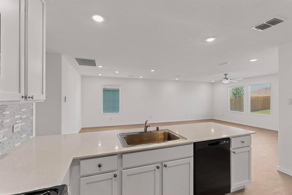 HONEY CREEK ADDITION, PHASE 2 (CMC) - Residential Lease