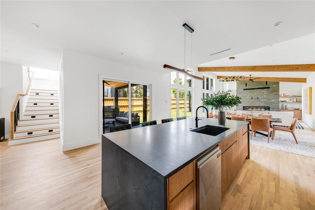 Ross Ave Annex - Residential