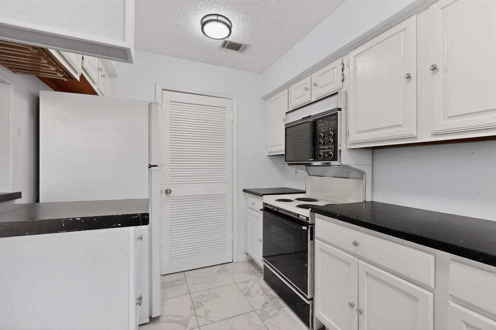 Cloisters Condo The - Residential