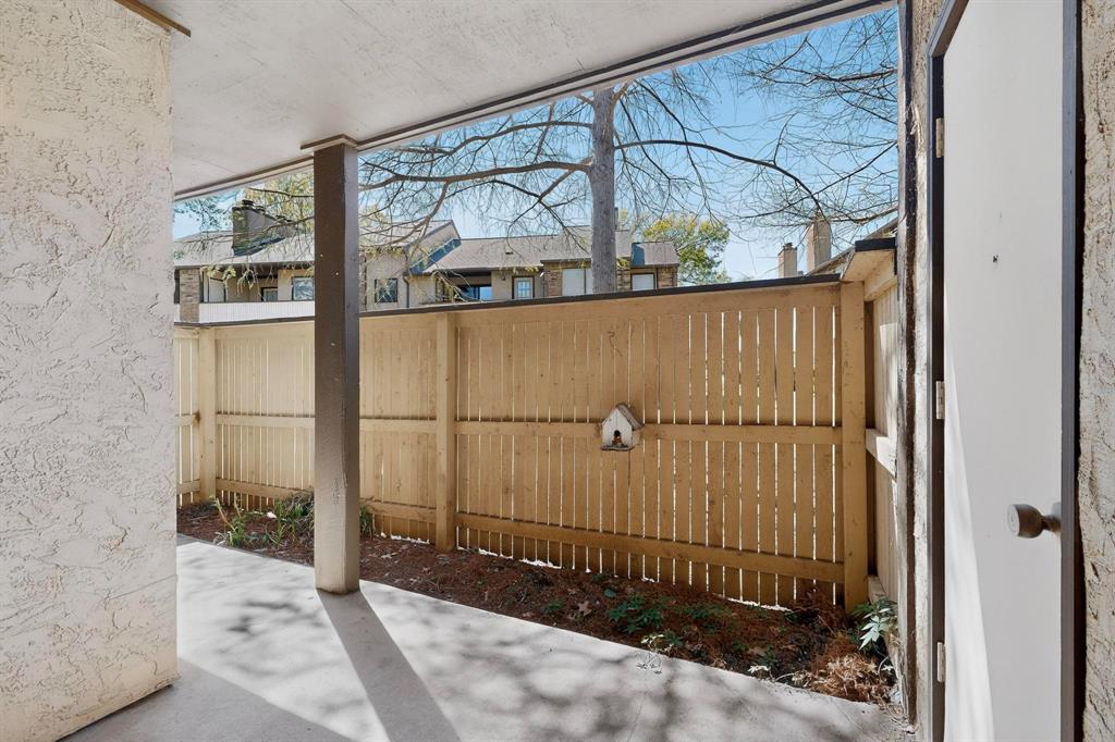 Cloisters Condo The - Residential