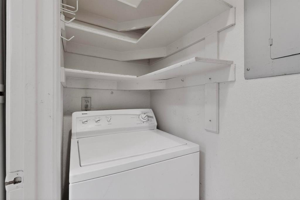 Cloisters Condo The - Residential