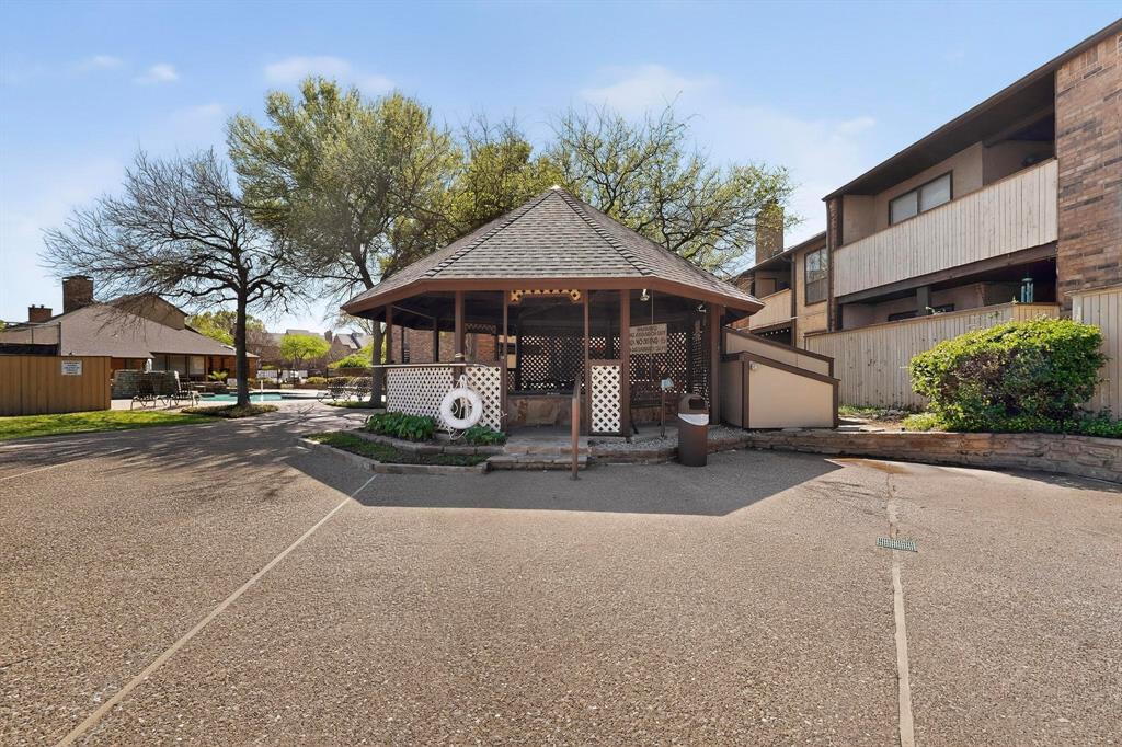 Cloisters Condo The - Residential