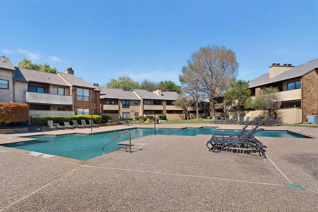 Cloisters Condo The - Residential