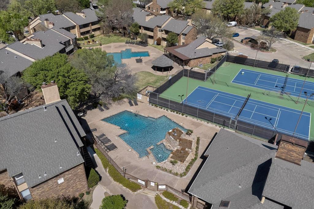 Cloisters Condo The - Residential