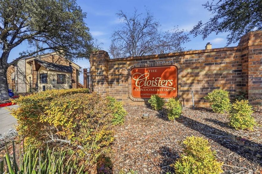 Welcome to effortless living in the heart of Arlington! This beautifully maintained condo offers the perfect blend of comfort, convenience, and low-maintenance lifestyle. Featuring a bright and open layout, the living space flows seamlessly into the dining area and kitchen—ideal for both relaxing evenings and entertaining guests.
The kitchen boasts ample cabinetry and workspace, while the spacious bedroom(s) provide a peaceful retreat with generous closet space. Enjoy your morning coffee or unwind in the evening on your private balcony and patio.
Located just minutes from Arlington’s top attractions, dining, and entertainment, this condo offers unbeatable access to everything the city has to offer while still providing a quiet, tucked-away feel. Whether you're a first-time buyer, investor, or looking to downsize, this is an incredible opportunity you don’t want to miss!