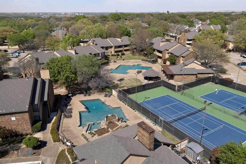 Cloisters Condo The - Residential