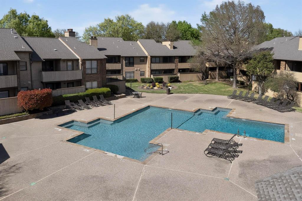 Cloisters Condo The - Residential