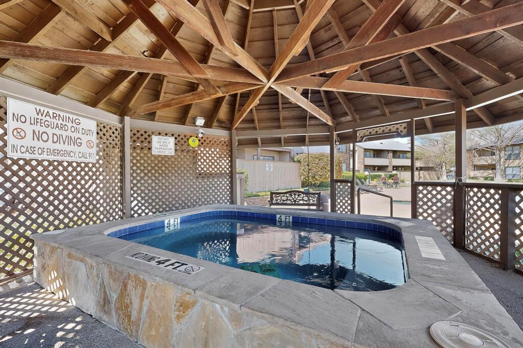 Cloisters Condo The - Residential