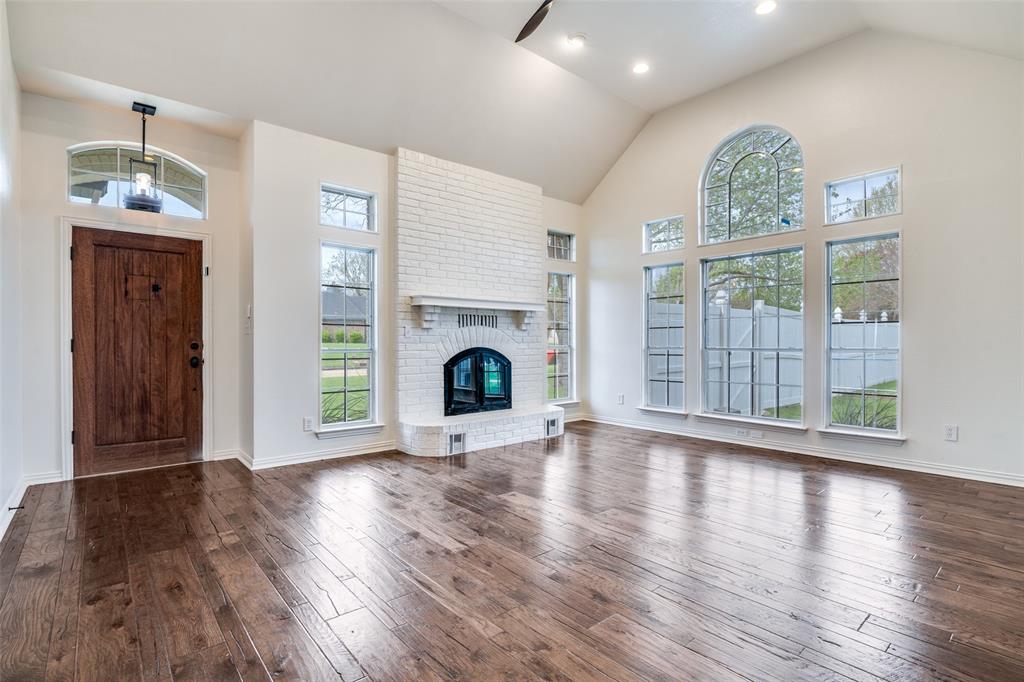 111 Hunters Glen Drive