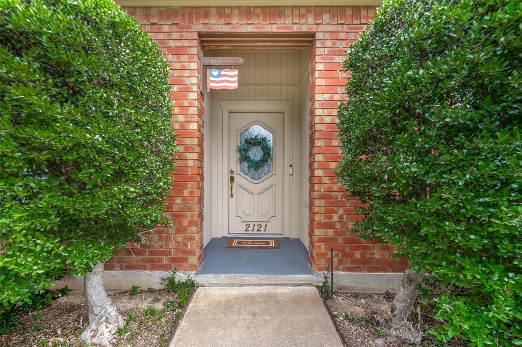 2121 Springwood