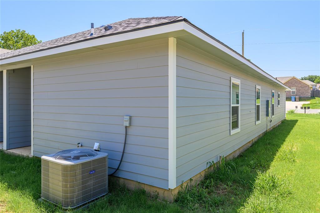 DarMack - Residential Lease