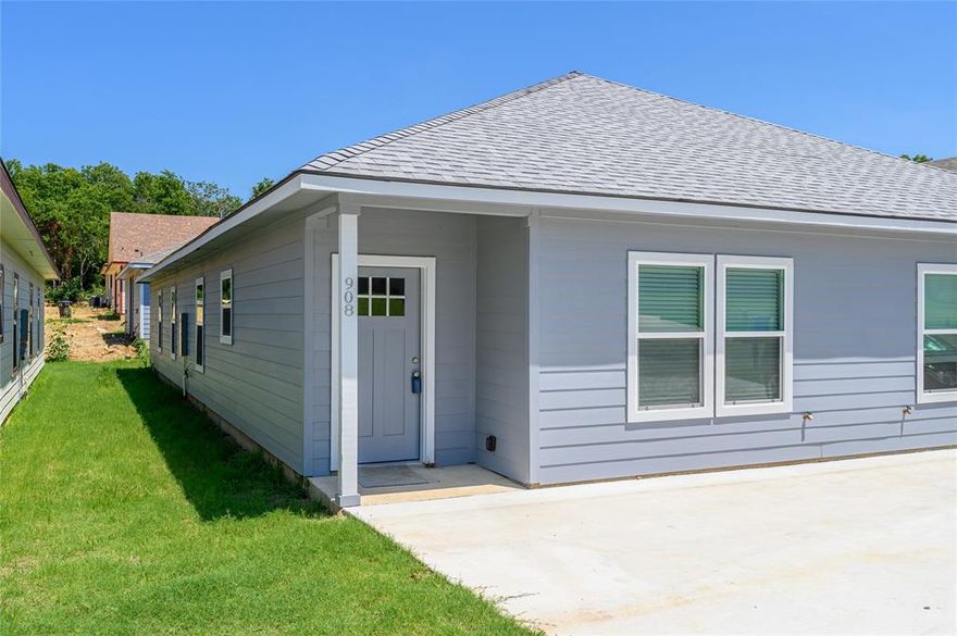 2023 Build! Brand new 3 bedroom 2 bath duplexes located in Denison! Walking distance to Terrell Elementary School. New to the area? Come and join the family of tenants that GCRM has to offer! This is the last unit that is move in ready. We'd love to have you! Grounds are kept up by the landlord and new fencing was installed this past summer. Pets are always welcomed as long as it is an approved breed. Come see these properties for yourself! You won't believe it.