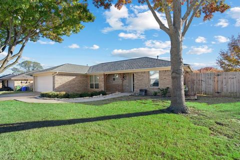 A home in Krum