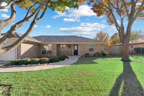 A home in Krum