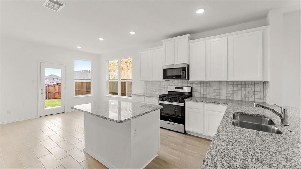 Photo of 2085 Bayfront Drive, Royse City, TX 75189 (MLS # 21208682)