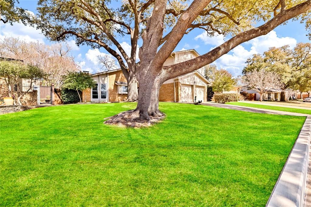 Photo of 2609 Quail Ridge, Irving, TX 75060 (MLS # 21201773)