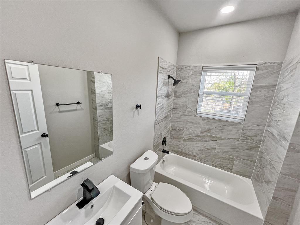 East Columbia Place - Residential Income