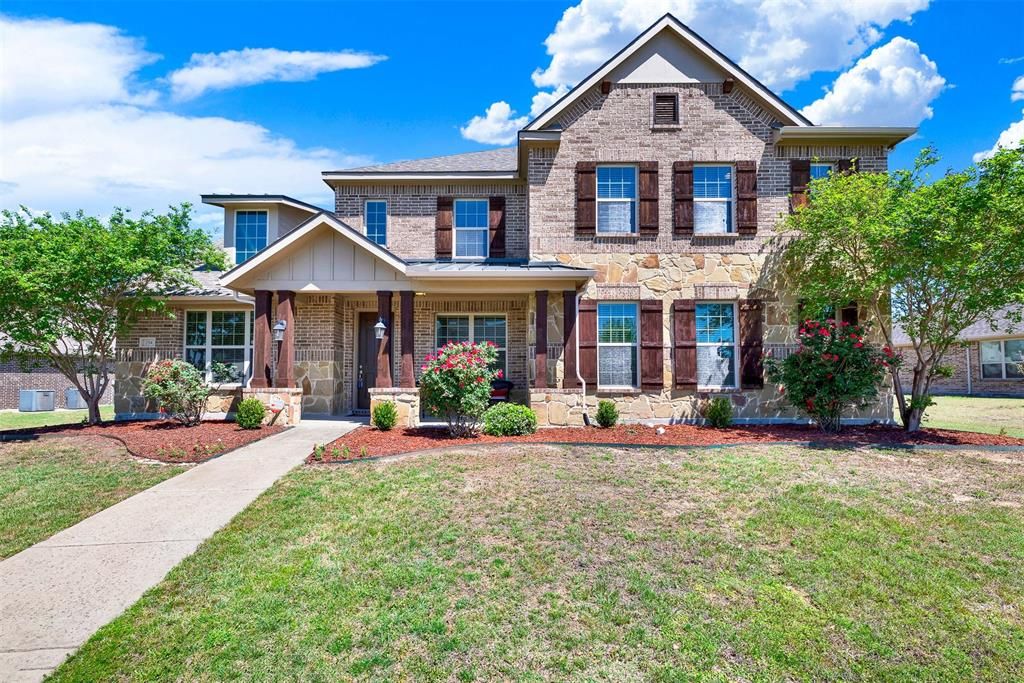 Photo of 254 Benwick Drive, Sunnyvale, TX 75182 (MLS # 21208840)