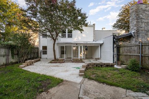 2104 Fleur De Lis Court Arlington TX 76012