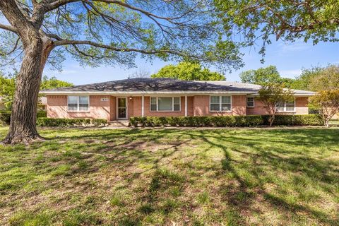 7439 San Jose Avenue Dallas TX 75241