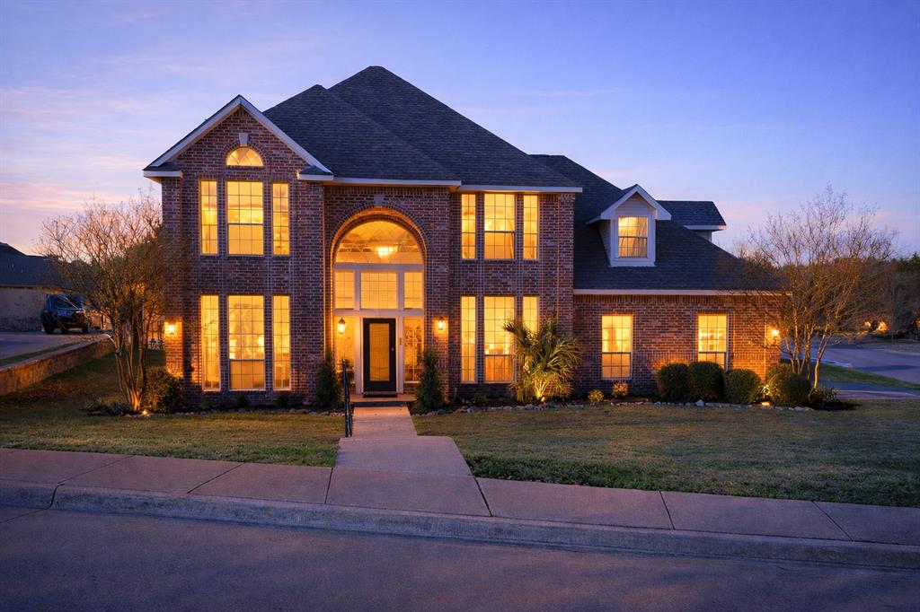 1390 Shores Boulevard