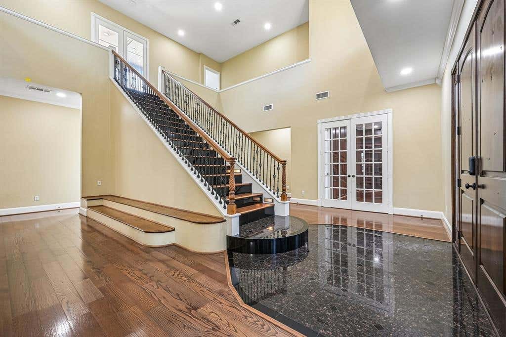 Photo of 2237 High Country Drive, Carrollton, TX 75007 (MLS # 21315104)