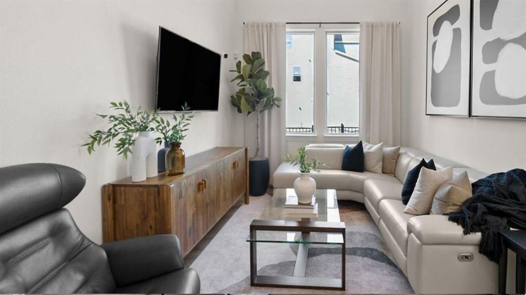 Mustang Square - Residential Lease