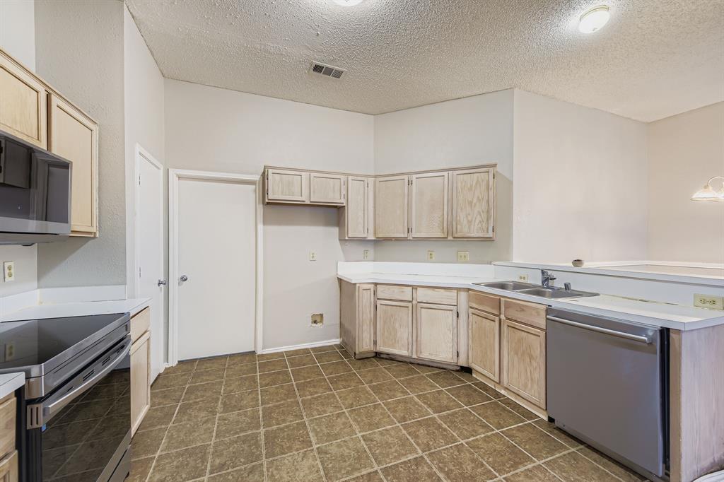 Hollywood Park Rev - Residential Lease